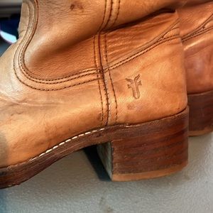 womens frye leather boots.  sz 7.5